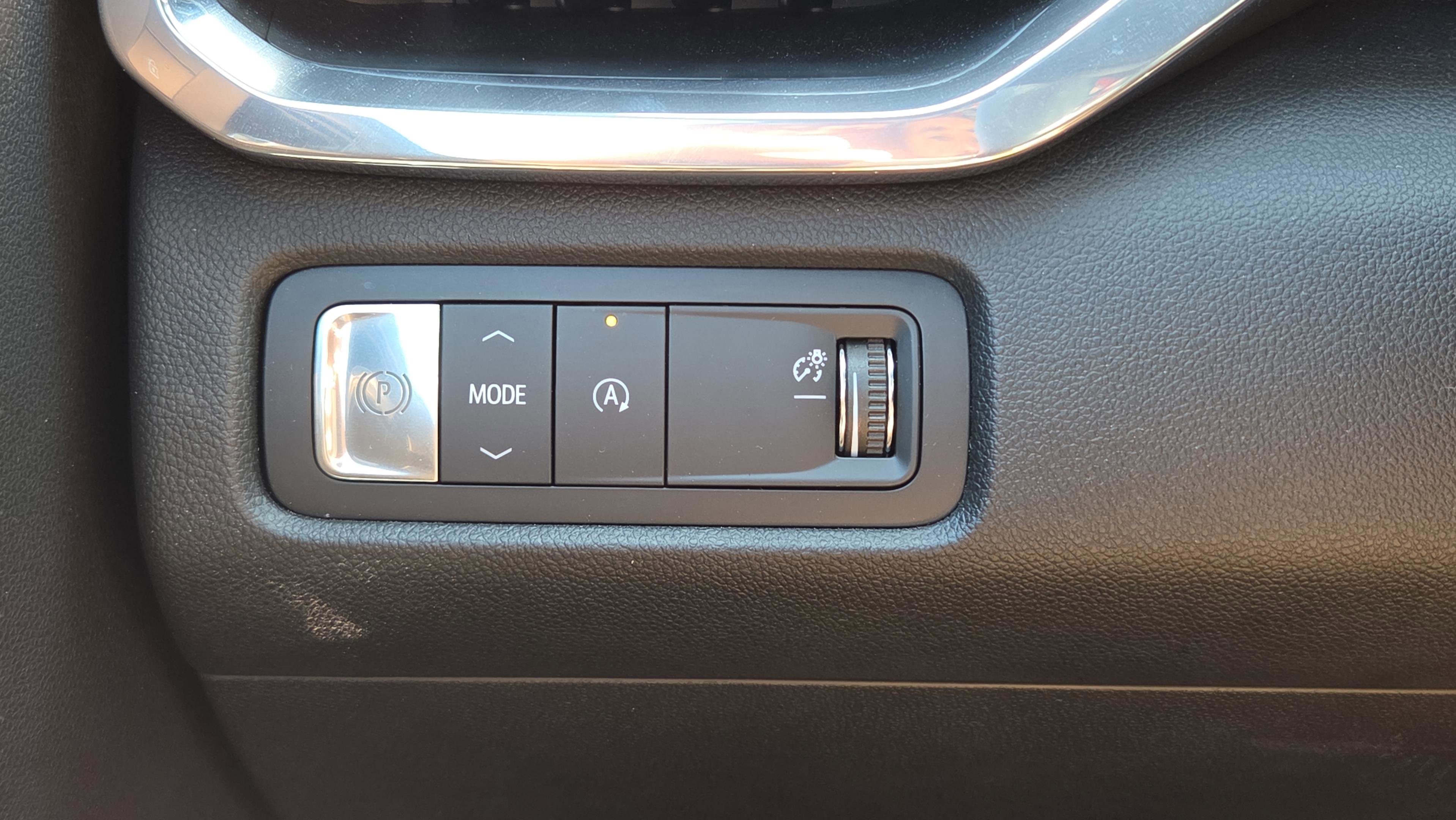 Used 2025 GMC Acadia Elevation image 26