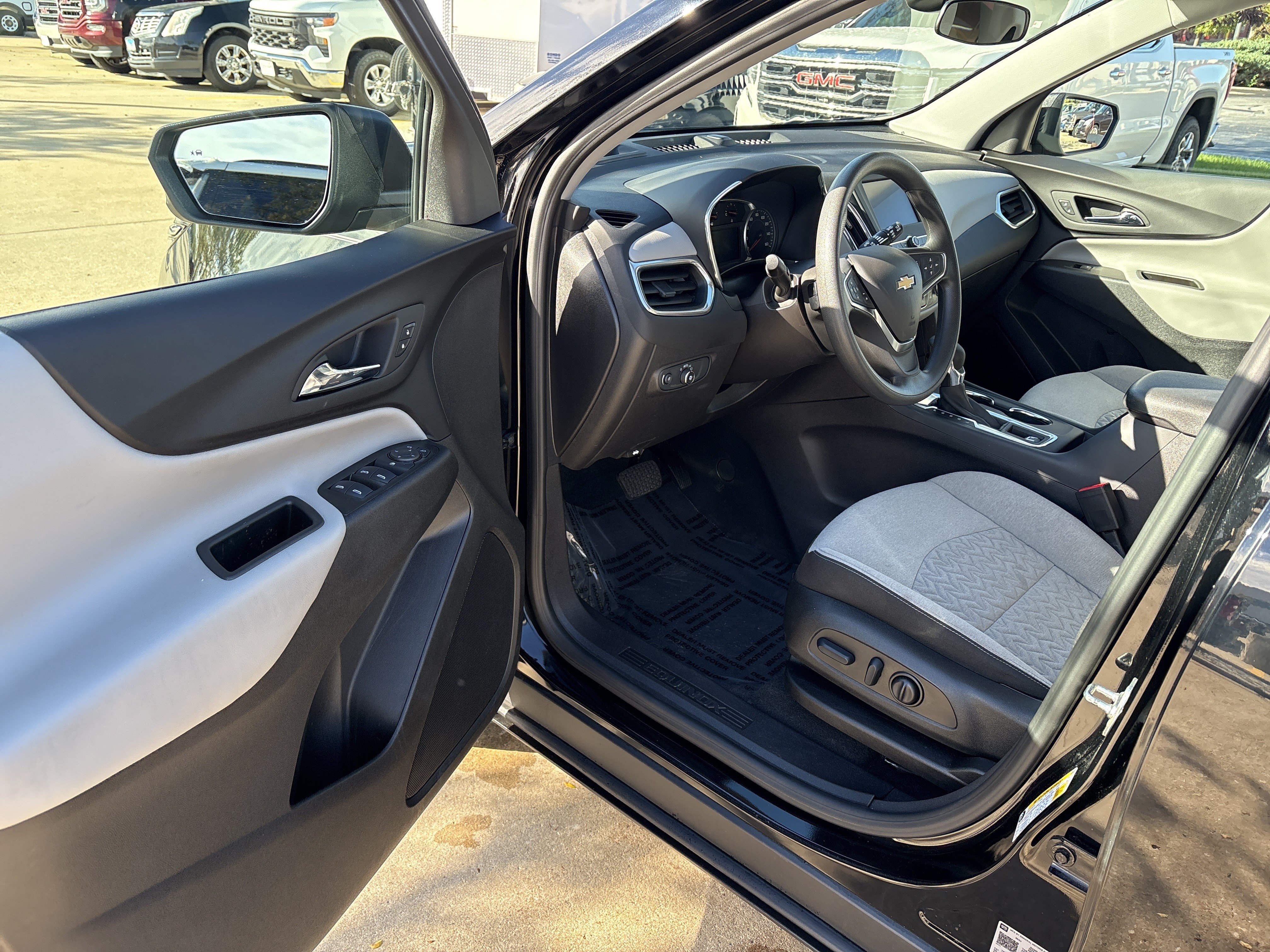 Used 2024 Chevrolet Equinox LS w/ LS Convenience Package FWD image 10