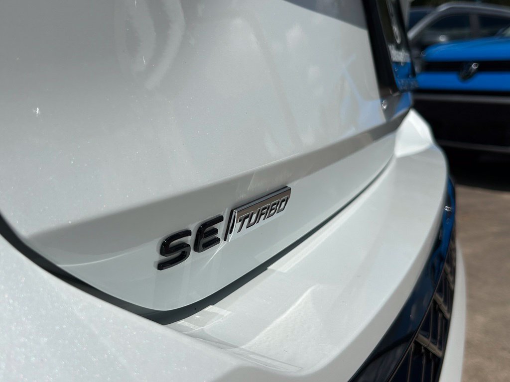 Certified 2026 Volkswagen Tiguan SE R-Line FWD image 47