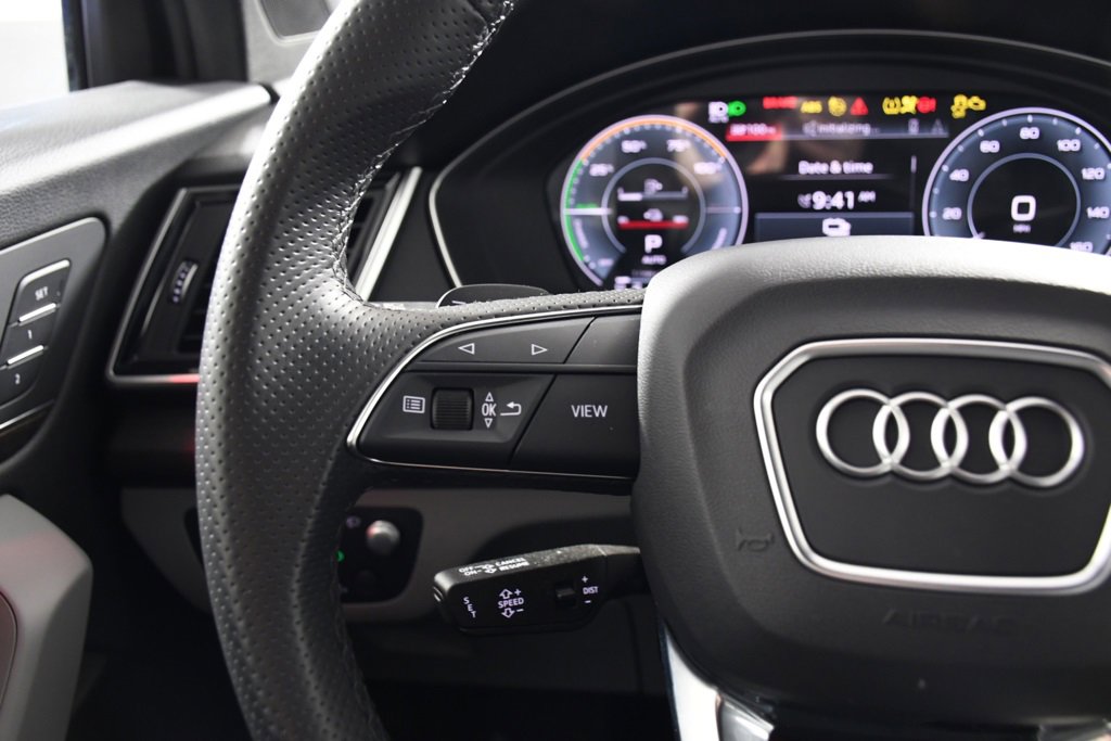 Used 2024 Audi Q5 e Prestige w/ Prestige Package image 29
