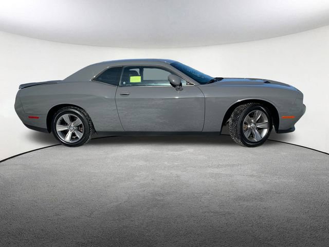 Used 2019 Dodge Challenger SXT image 13