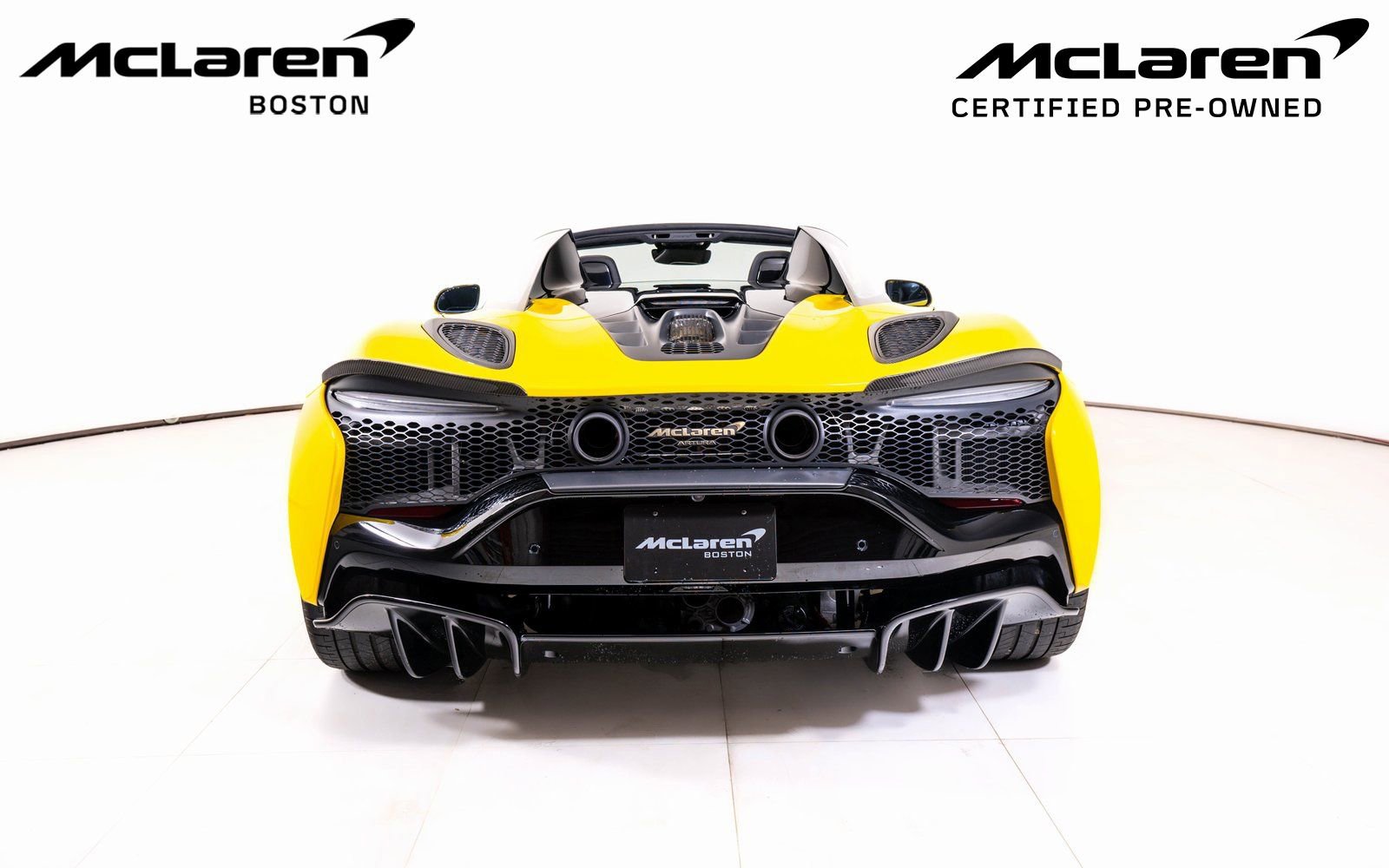 Used 2025 McLaren Artura Spider RWD image 6
