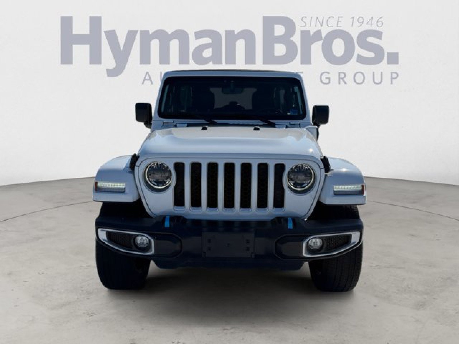 Used 2023 Jeep Wrangler Unlimited Sahara w/ Cold Weather Group AWD/4WD image 8