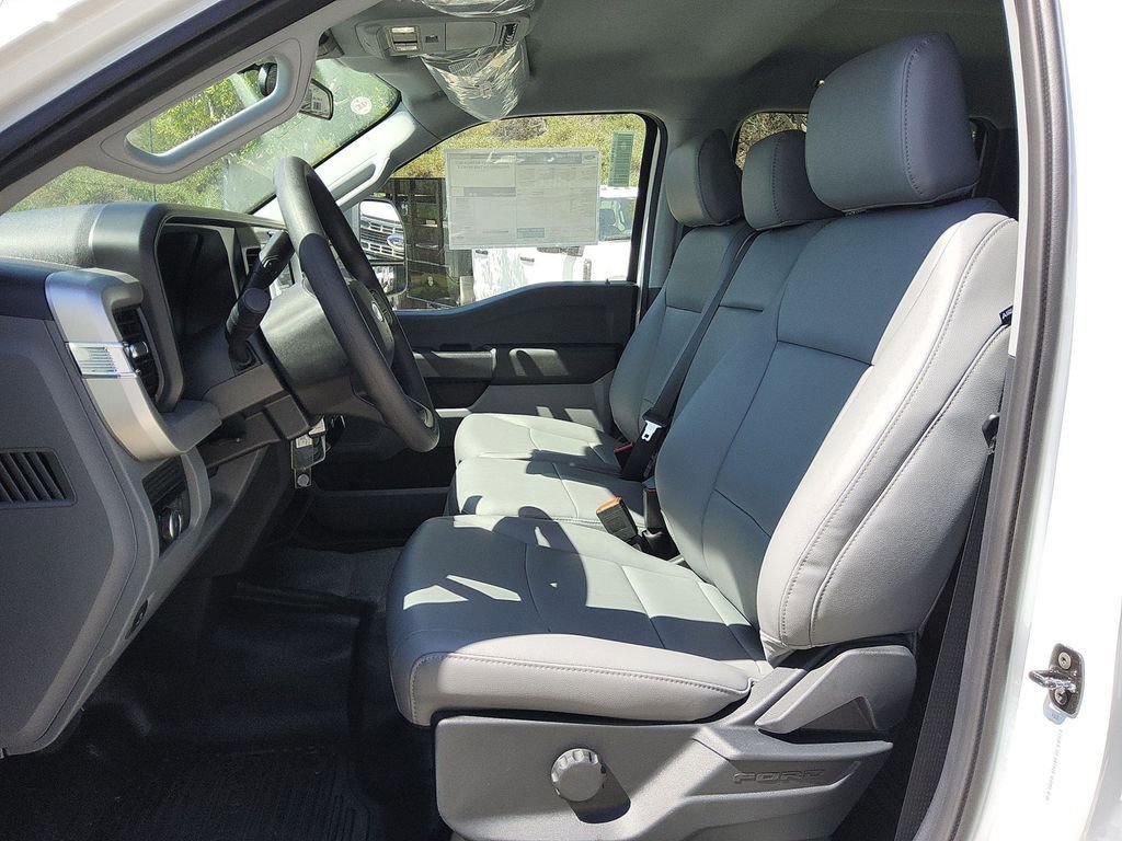 New 2026 Ford F550 2WD Crew Cab image 6