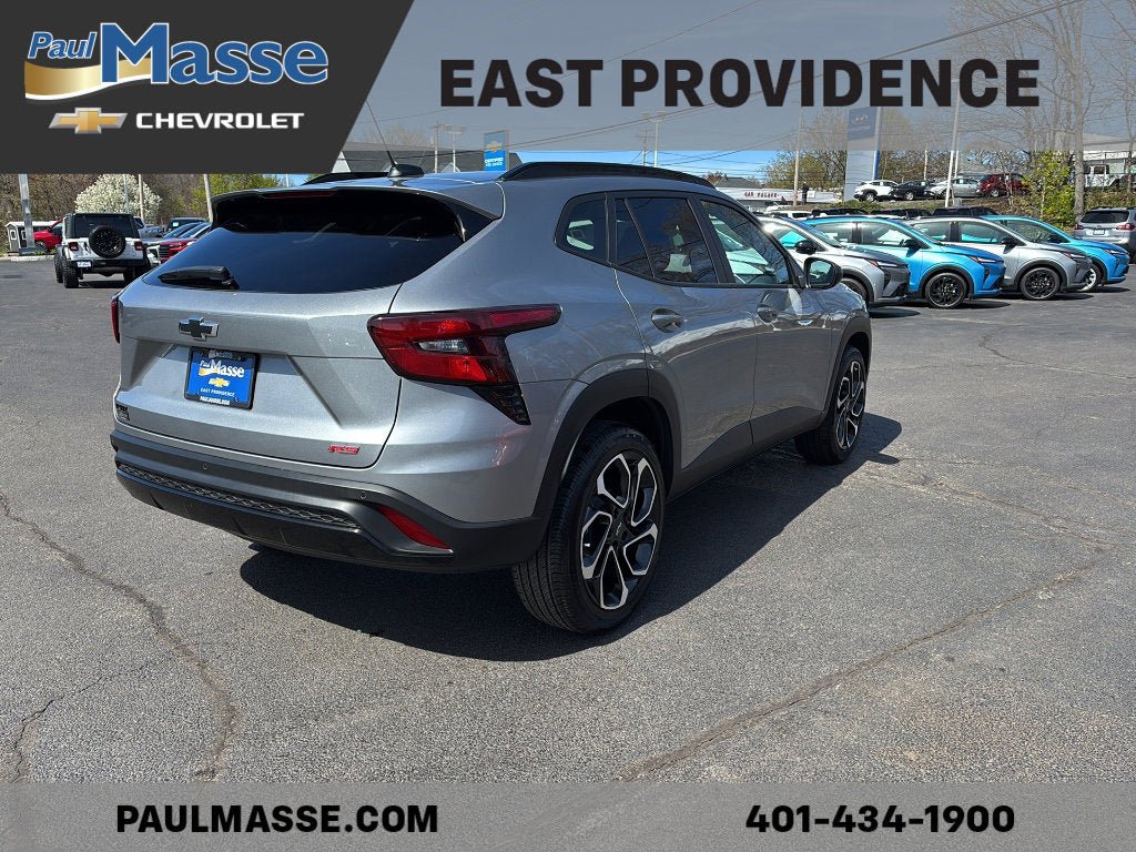 Used 2025 Chevrolet Trax RS w/ Sunroof Package FWD image 7