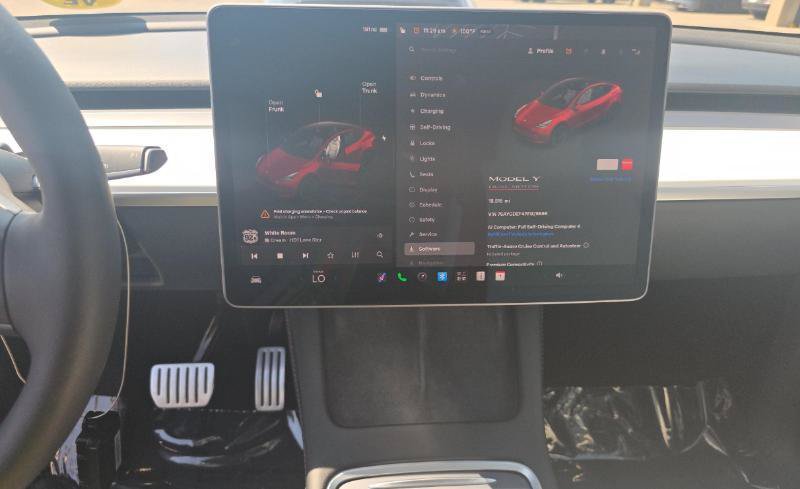 Used 2023 Tesla Model Y Performance AWD/4WD image 14