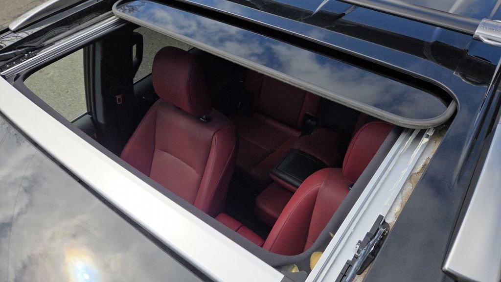 Used 2023 Lexus GX 460 Premium w/ Premium Package image 3