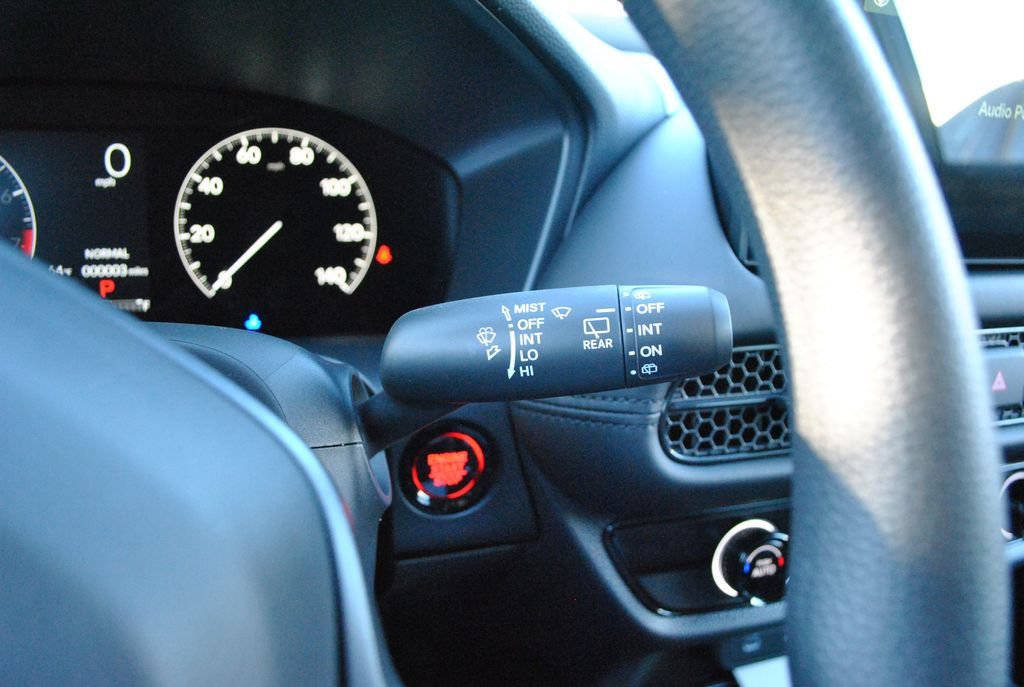 New 2027 Honda HR-V LX image 9