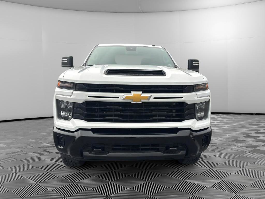 Used 2024 Chevrolet Silverado 2500 Custom w/ Custom Value Package image 7