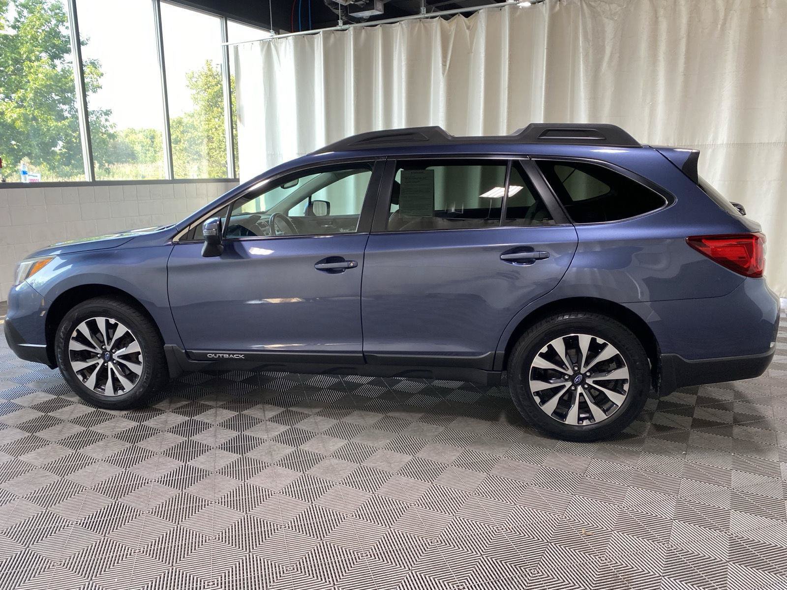 Used 2015 Subaru Outback 2.5i Limited AWD/4WD image 4
