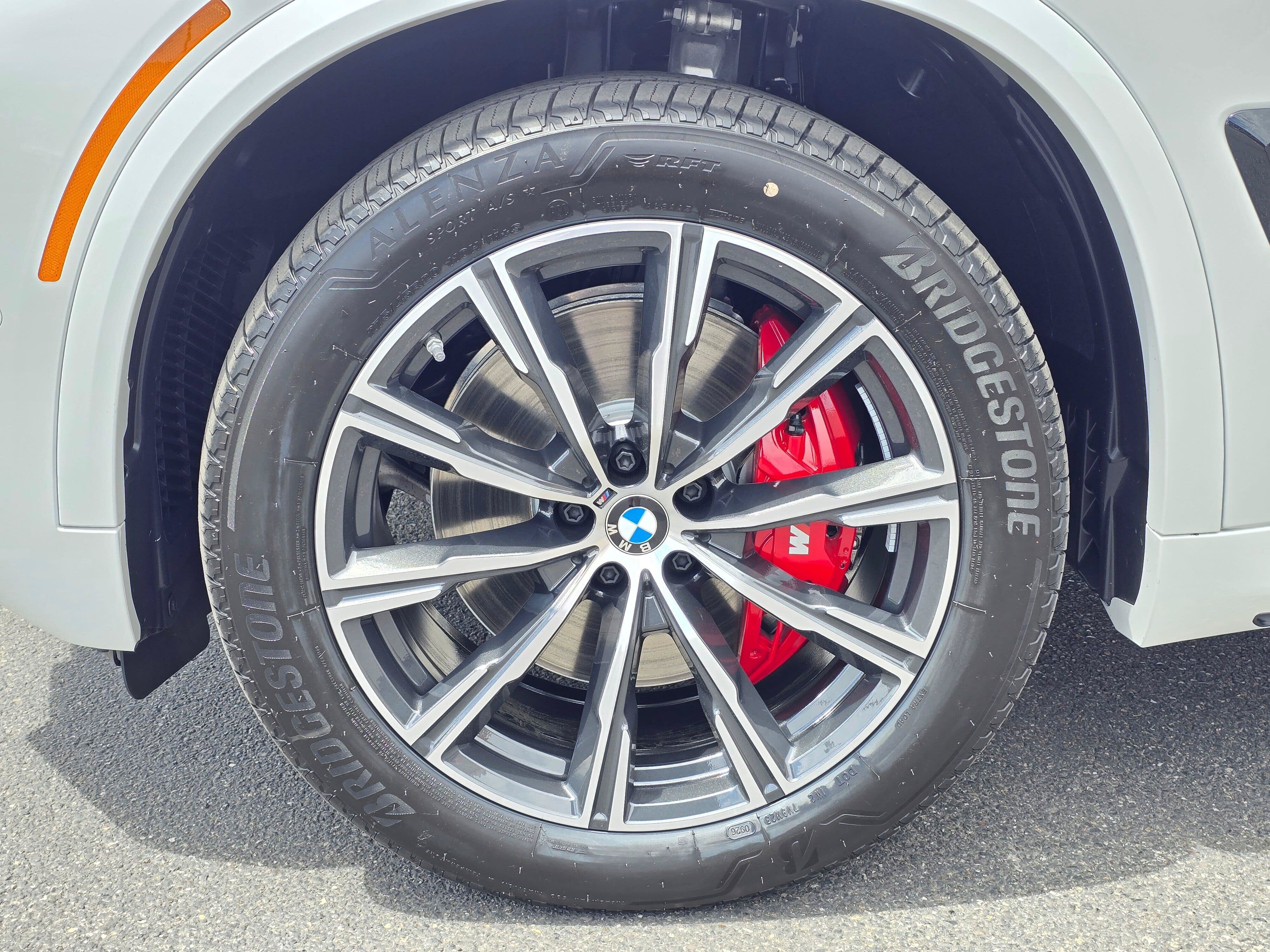 New 2026 BMW X5 xDrive40i w/ M Sport Package AWD/4WD image 8