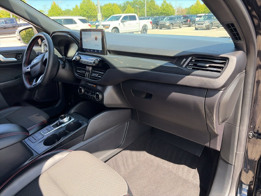 Used 2023 Ford Escape ST-Line AWD/4WD image 10