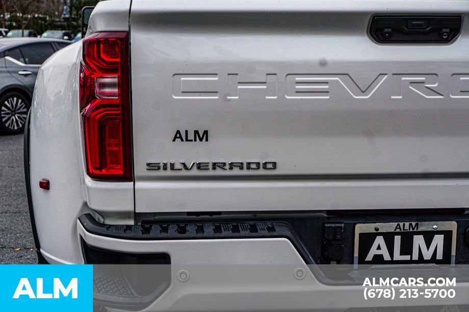 Used 2025 Chevrolet Silverado 3500 High Country w/ Technology Package image 15