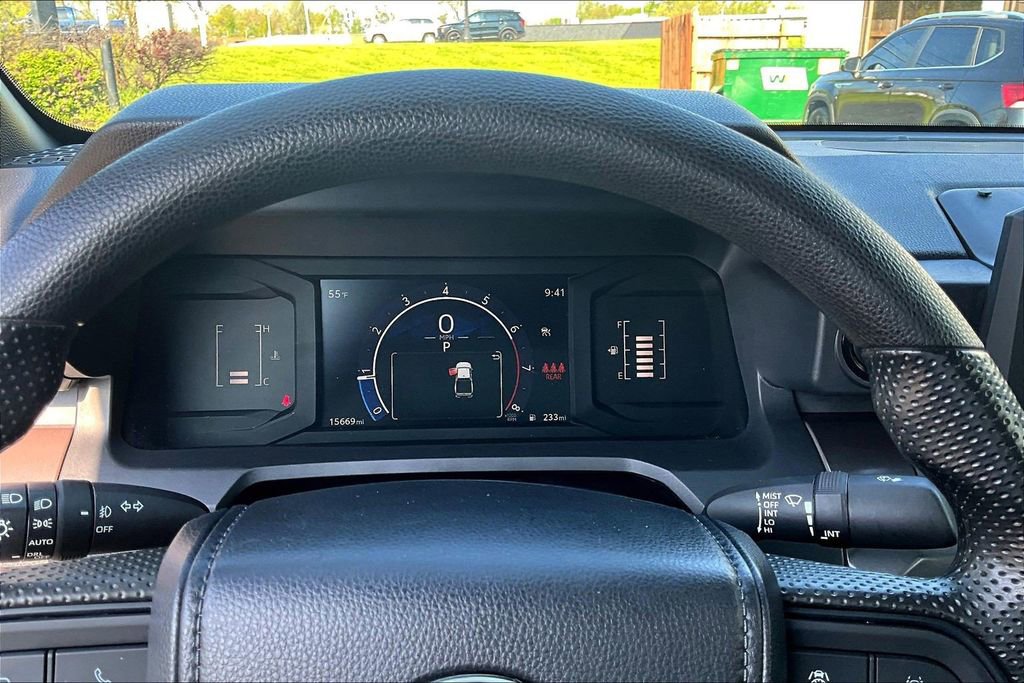 Used 2024 Toyota Tacoma SR5 AWD/4WD image 14