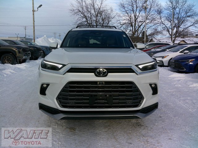 Used 2024 Toyota Grand Highlander AWD Hybrid image 6