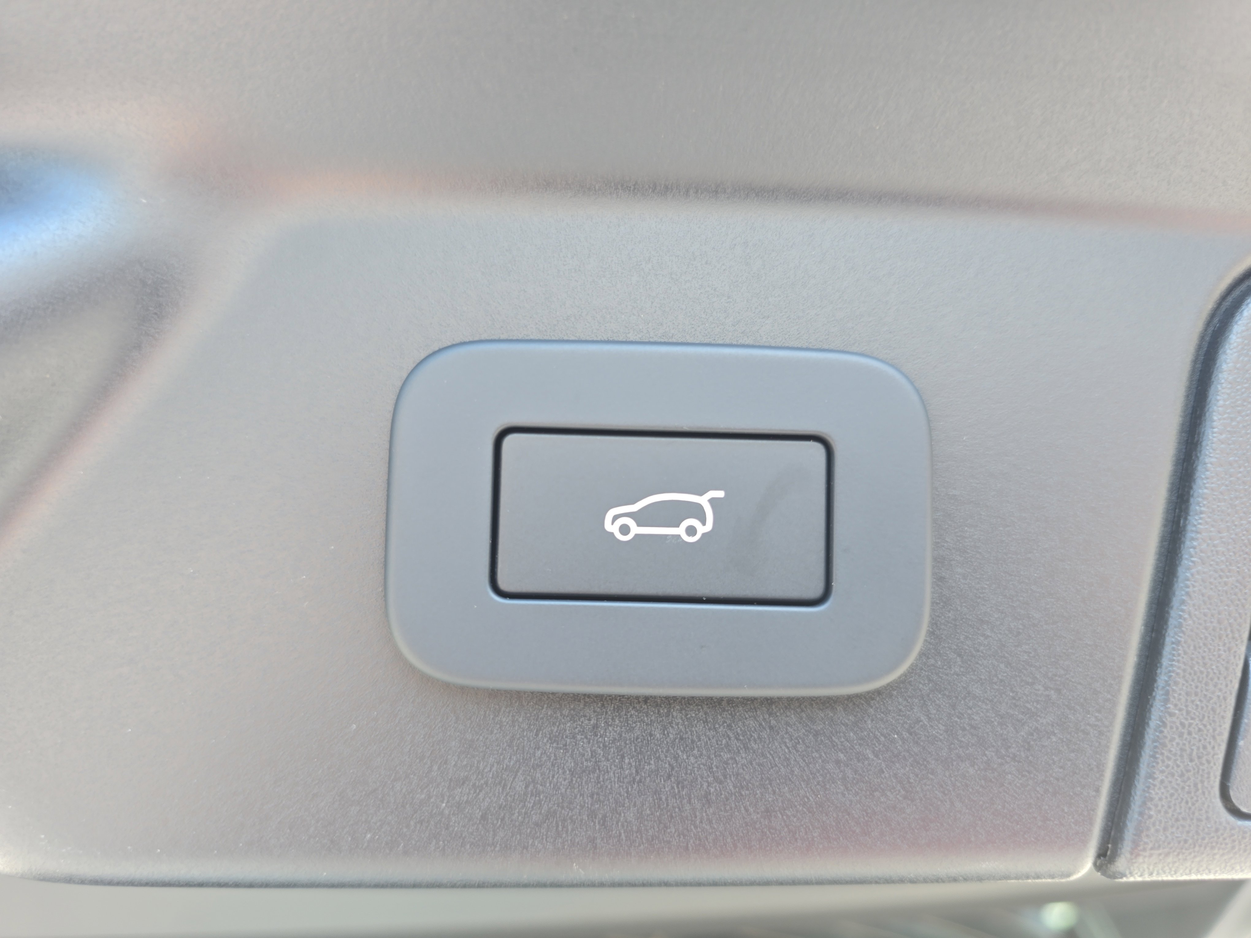 New 2026 Land Rover Range Rover Velar Dynamic SE image 13