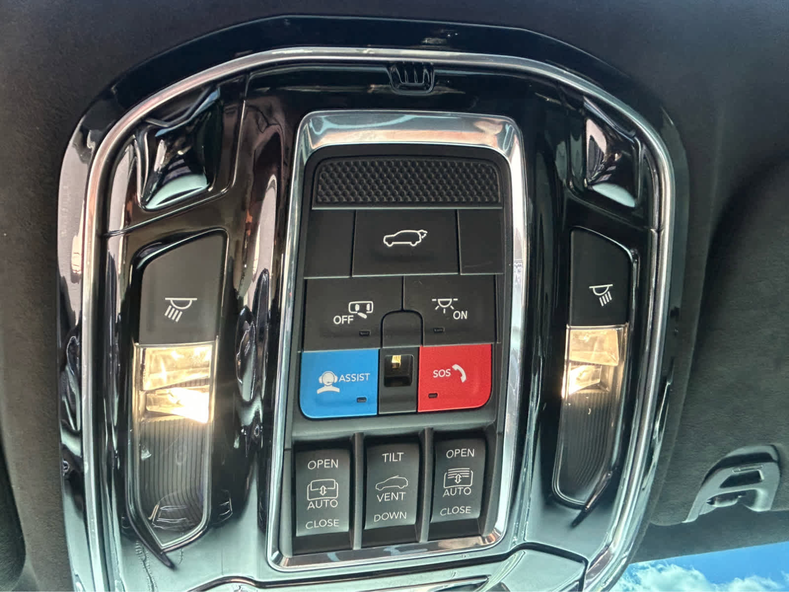 Used 2025 Jeep Grand Wagoneer Series II Obsidian w/ Quick Order Packagew 28T AWD/4WD image 16