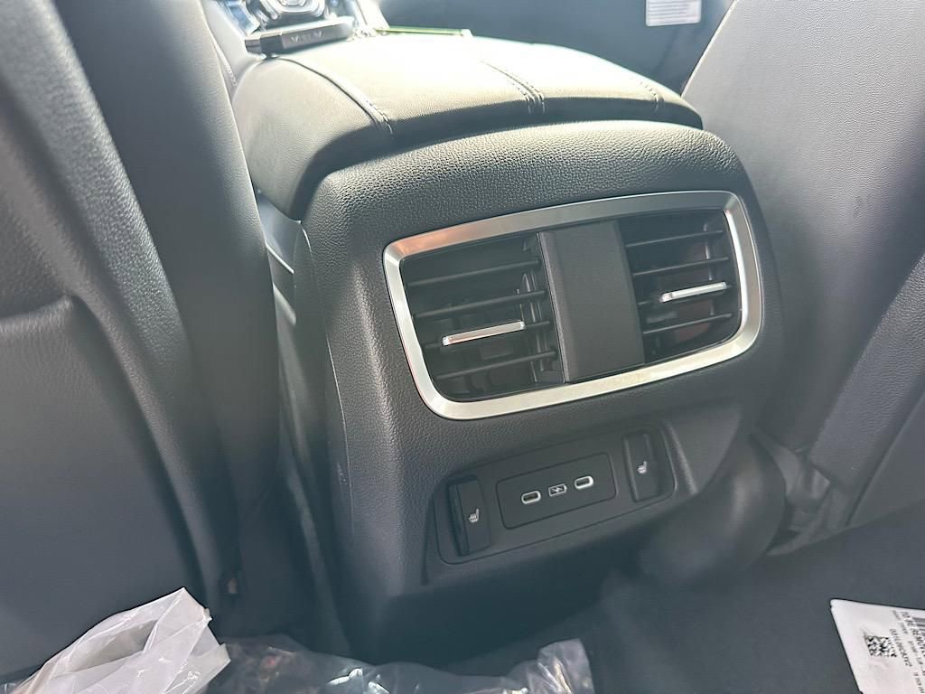 New 2025 Acura RDX SH-AWD w/ Advance Package image 13