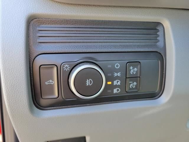 New 2025 Ford F250 XL w/ 360-Degree Camera Package AWD/4WD image 17