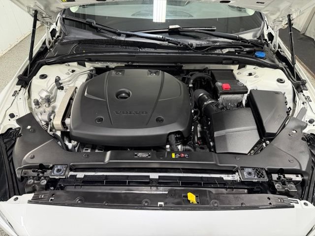 Used 2020 Volvo V60 T5 Cross Country w/ Protection Package Premier AWD/4WD image 29