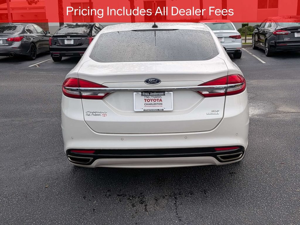 Used 2017 Ford Fusion SE w/ Fusion SE Technology Package FWD image 5