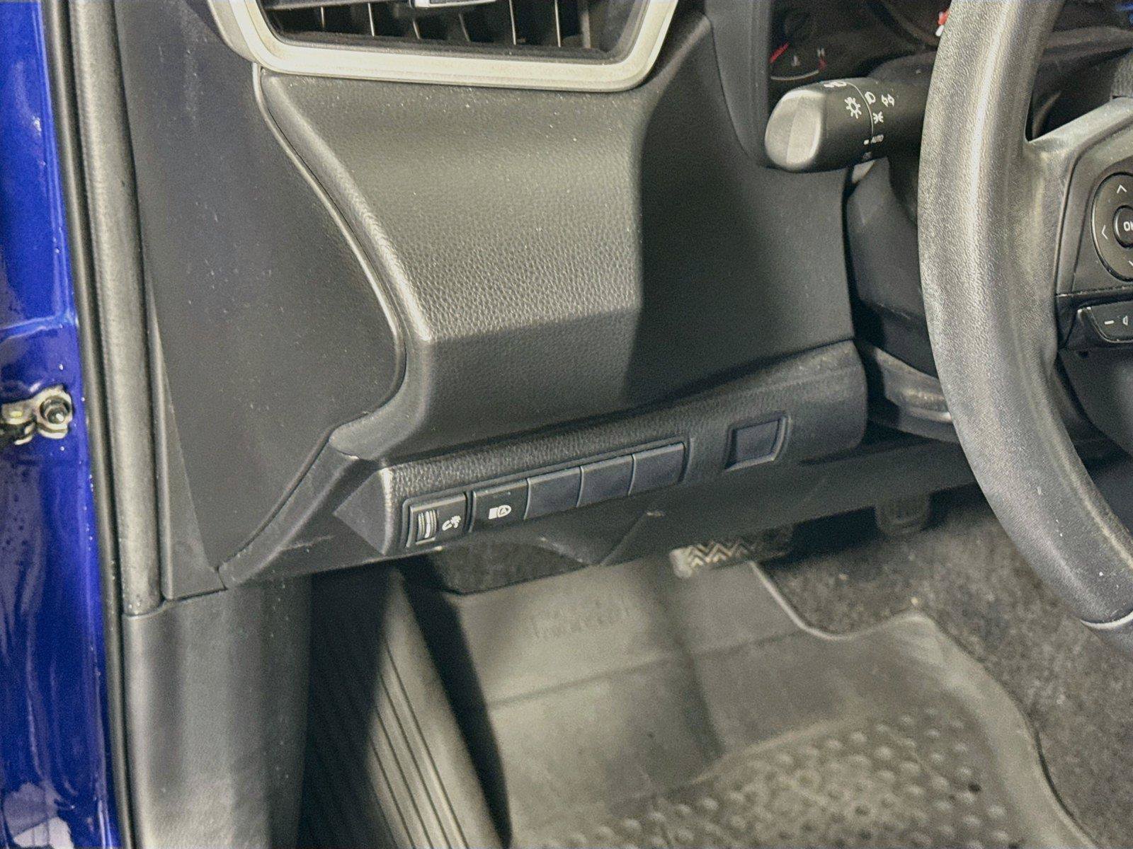 Used 2020 Toyota Corolla SE FWD image 4