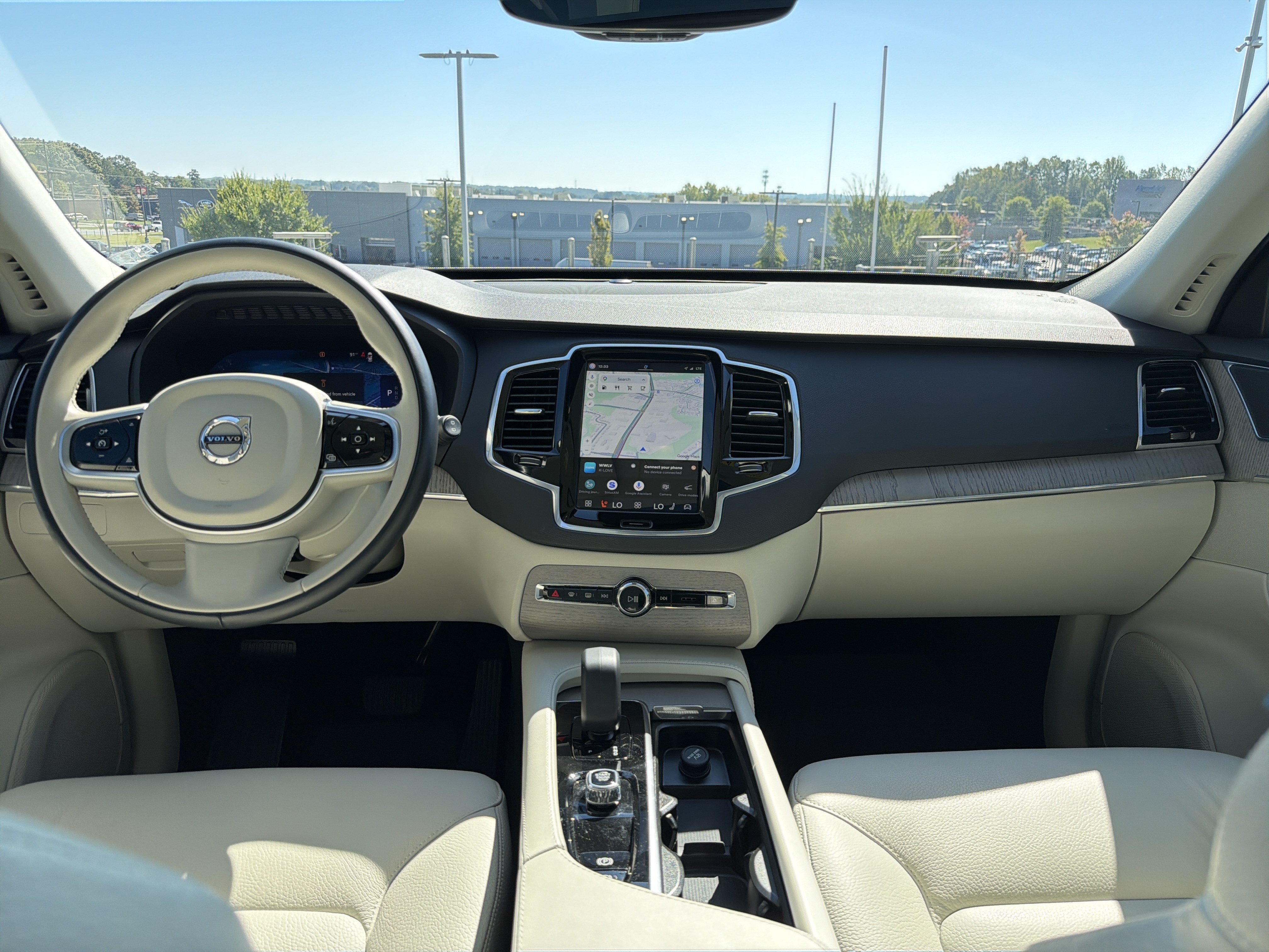 Used 2025 Volvo XC90 B6 Plus w/ Protection Package Premier AWD/4WD image 29