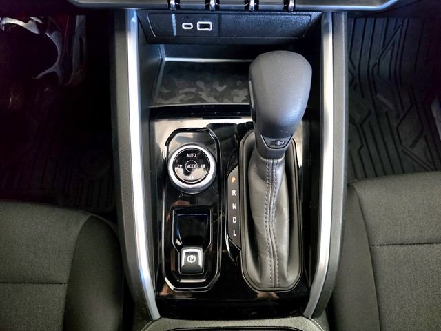 Used 2024 Chevrolet Colorado Trail Boss w/ Advanced Trailering Package image 16