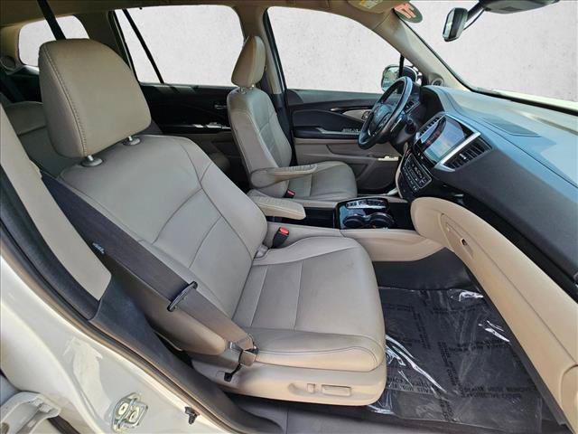 Used 2017 Honda Pilot Touring image 22