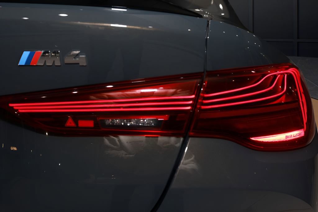 Used 2025 BMW M4 Coupe w/ Executive Package image 30