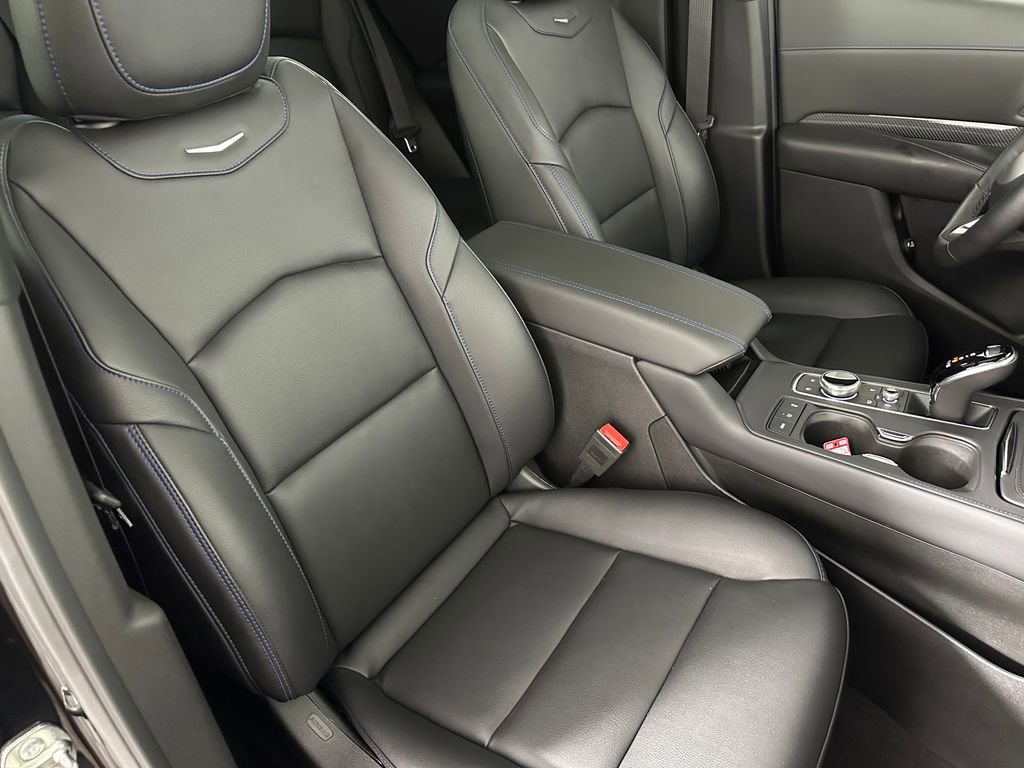 Used 2024 Cadillac XT4 Sport w/ Cold Weather Package image 32