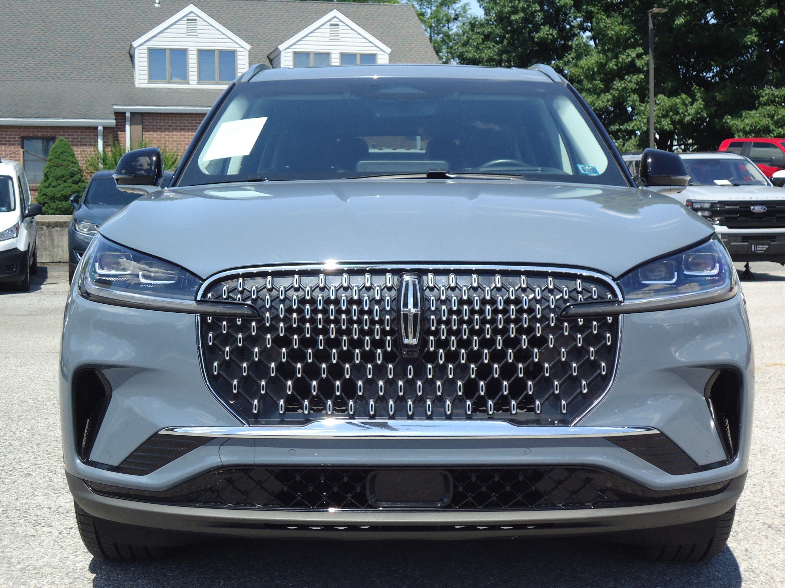 Used 2025 Lincoln Aviator Reserve w/ Equipment Group 201A AWD/4WD image 8