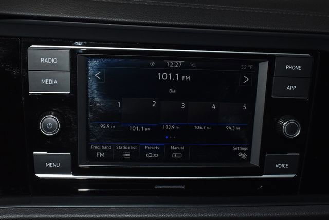 Used 2024 Volkswagen Jetta SE image 15