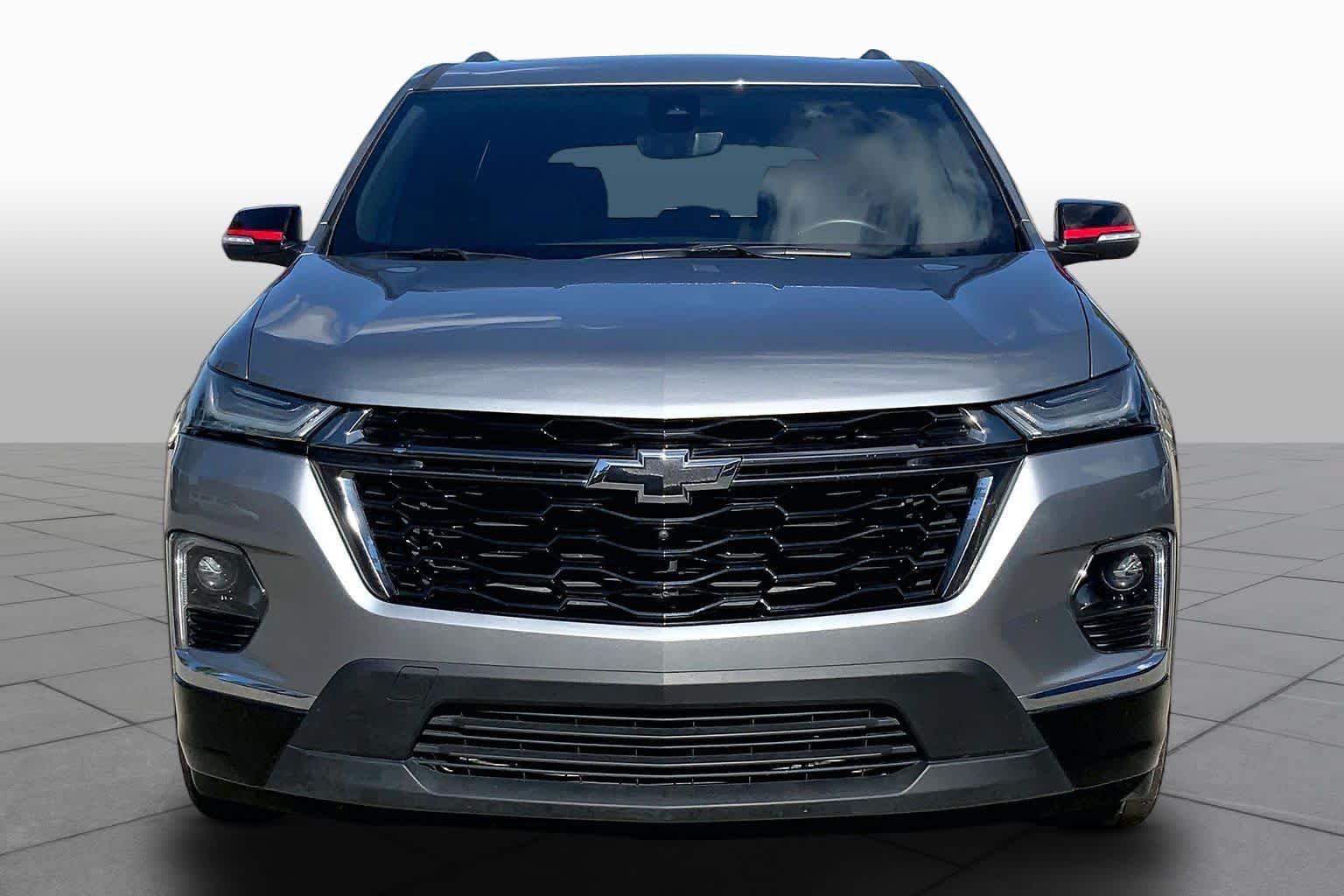 Used 2023 Chevrolet Traverse Premier w/ Redline Edition FWD image 4