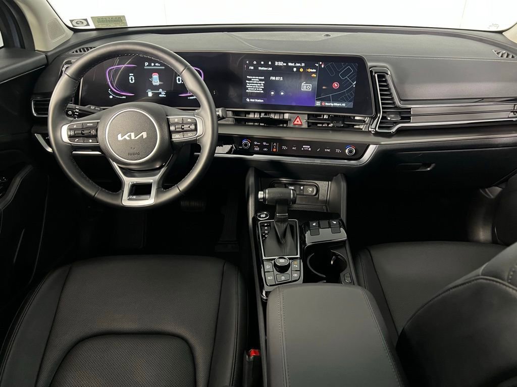 Used 2025 Kia Sportage EX w/ Premium Package image 13