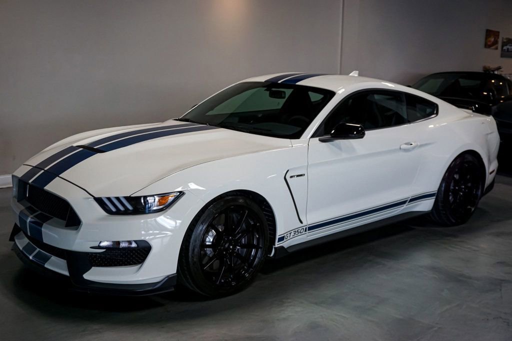 Used 2020 Ford Mustang Shelby GT350 w/ Technology Package image 5