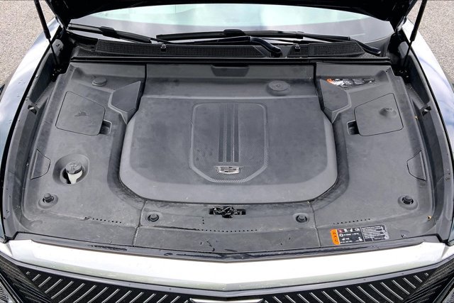 Used 2024 Cadillac Lyriq Luxury AWD/4WD image 9