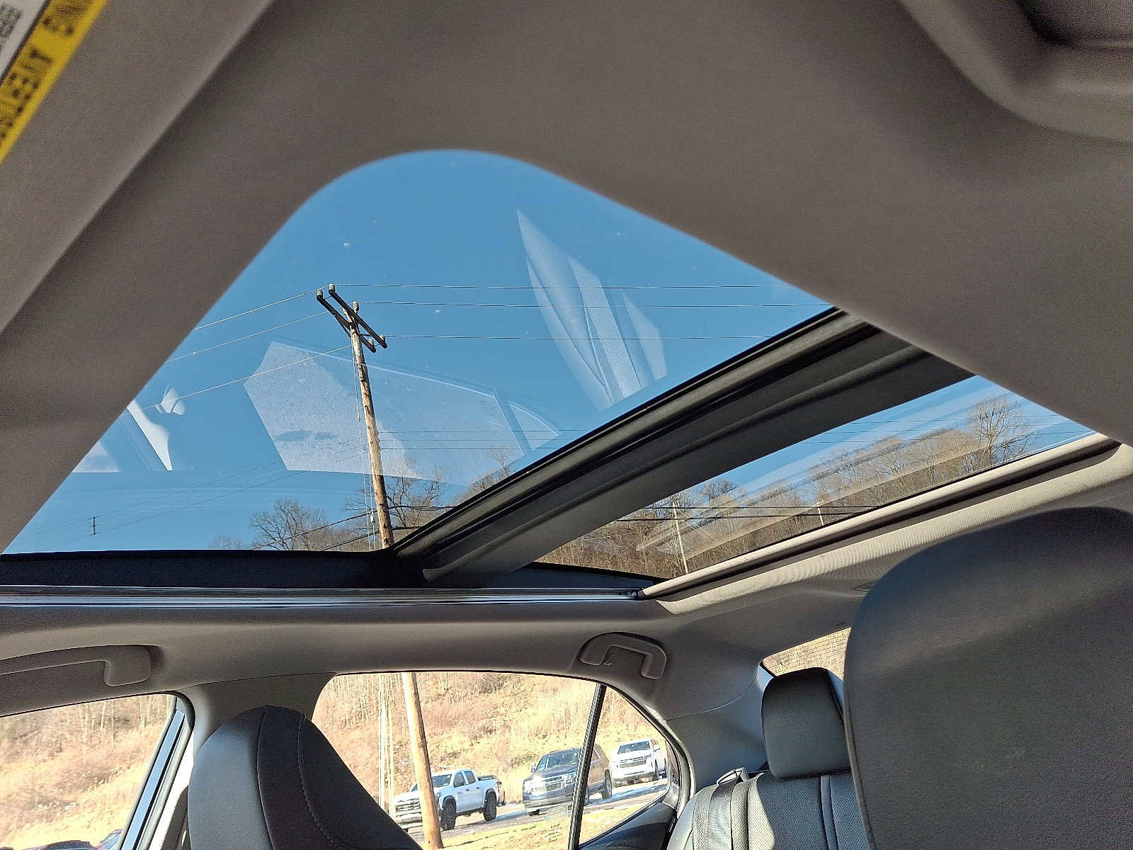 Used 2021 Toyota Camry XLE w/ Navigation Package image 15