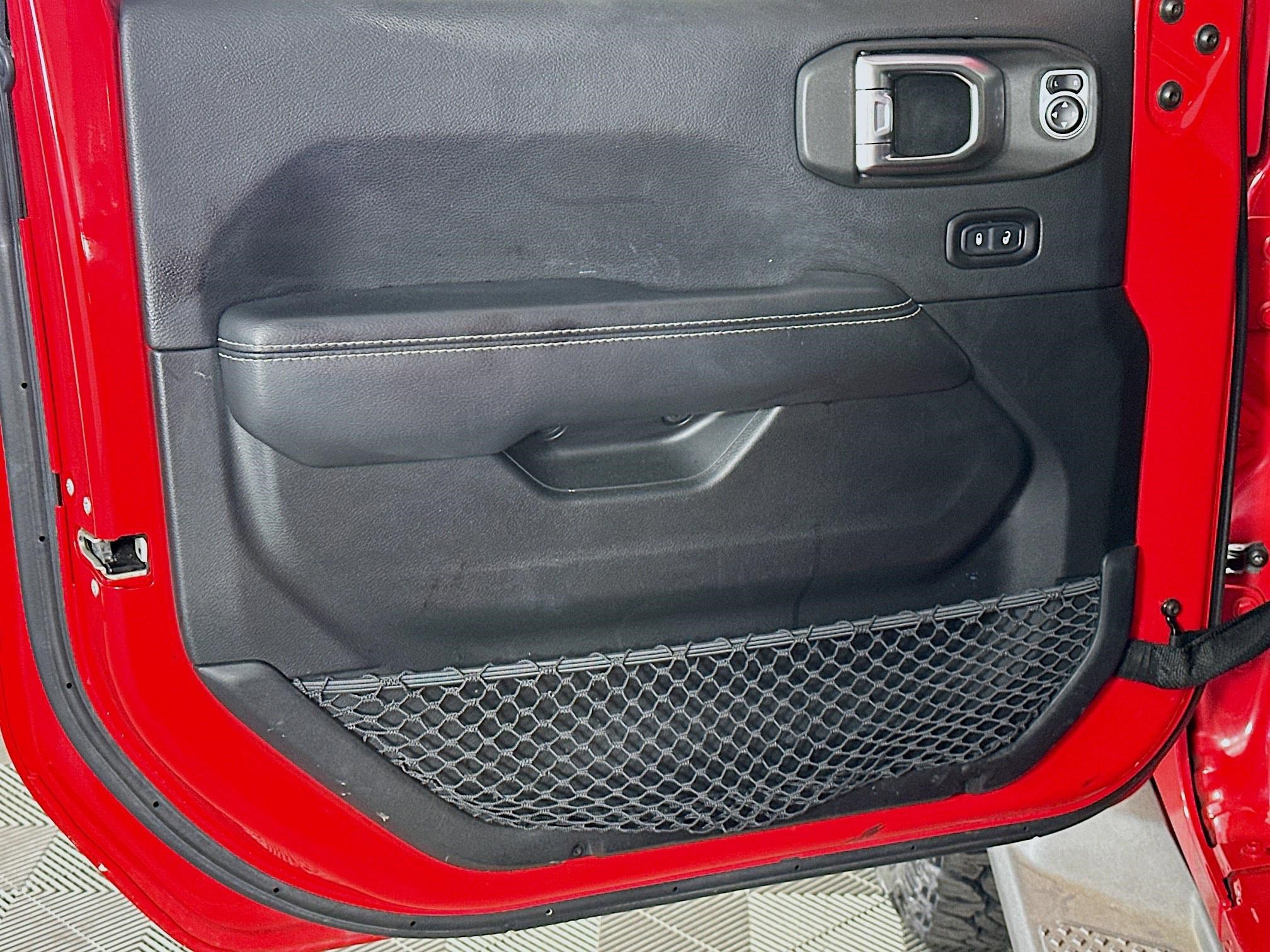 Used 2020 Jeep Gladiator Overland image 19