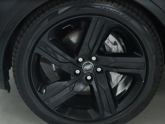 Used 2025 Land Rover Discovery Dynamic SE AWD/4WD image 41