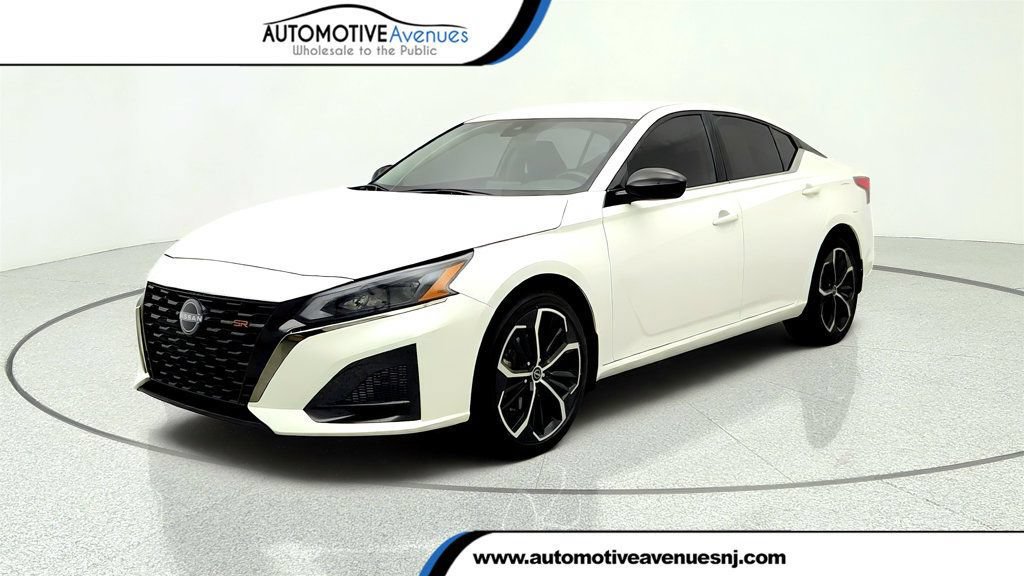 Used 2024 Nissan Altima 2.5 SR