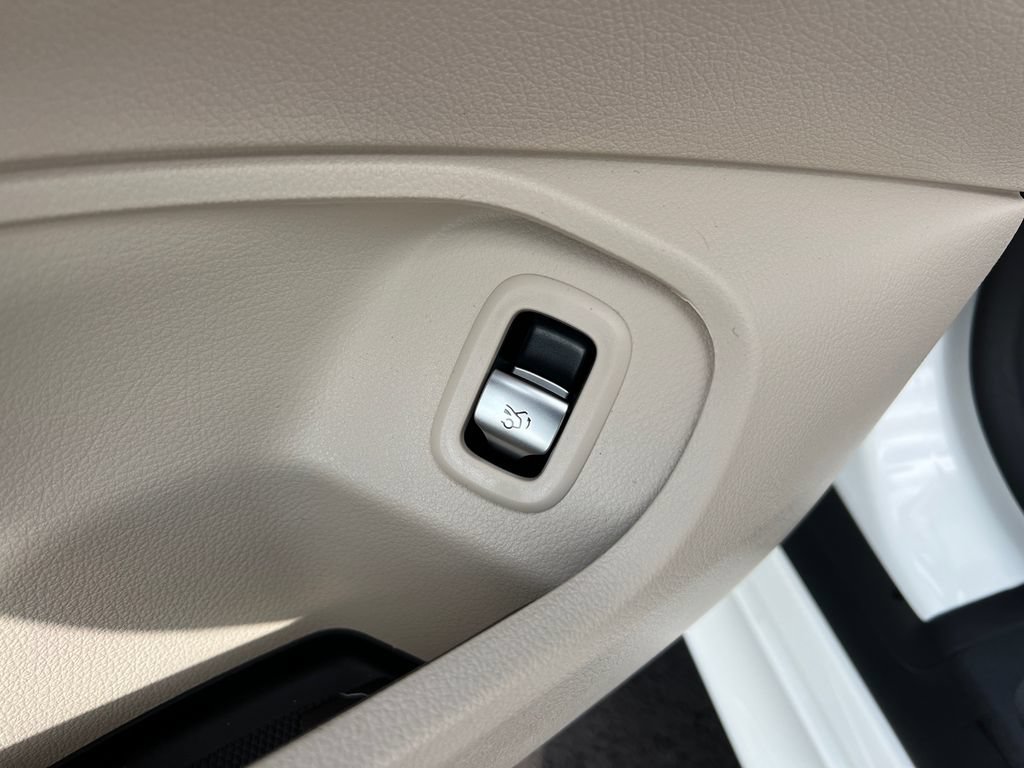 New 2026 Mercedes-Benz CLE 450 4MATIC Cabriolet image 16