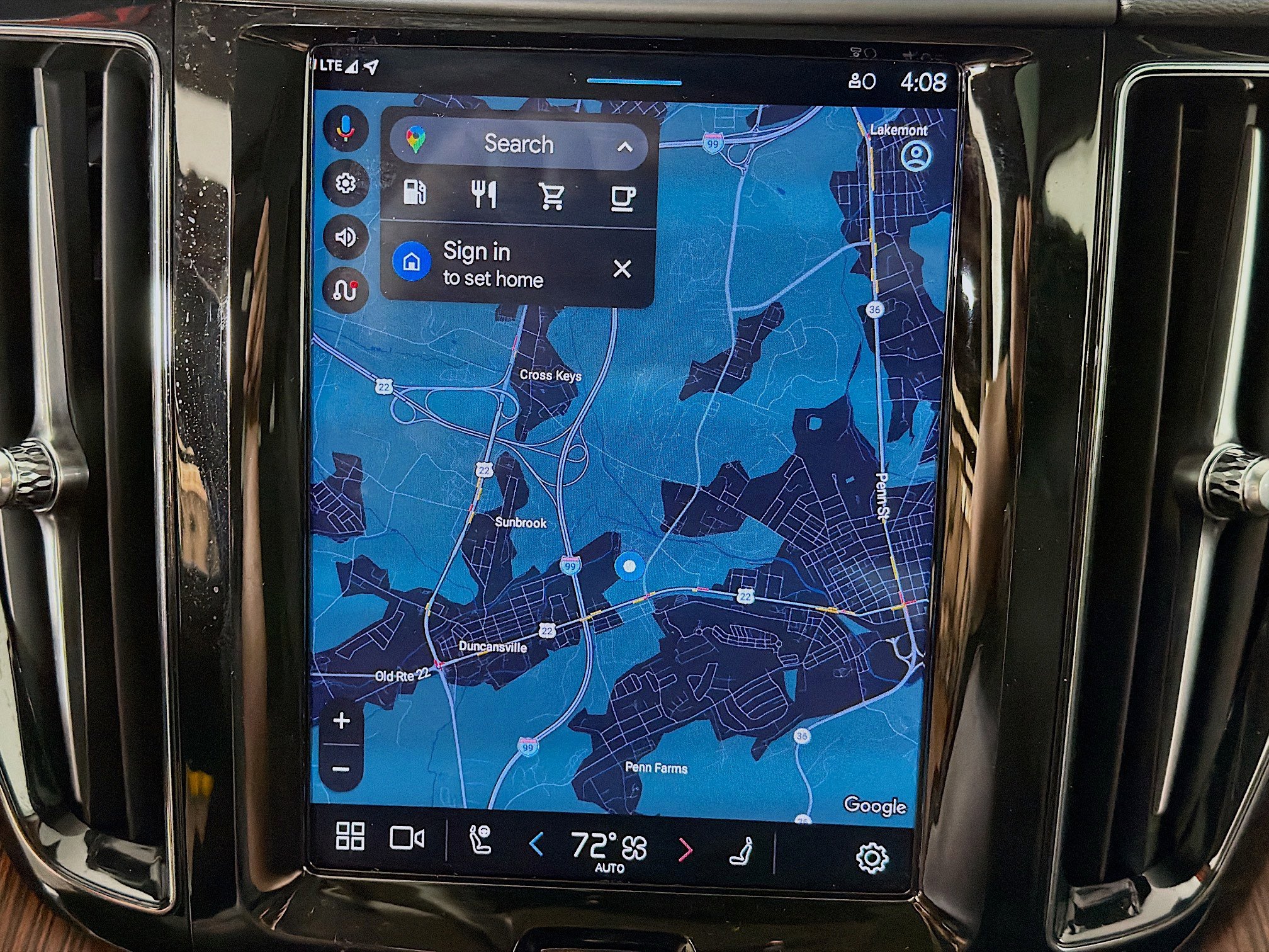 Used 2024 Volvo XC60 B5 Plus w/ Climate Package image 17