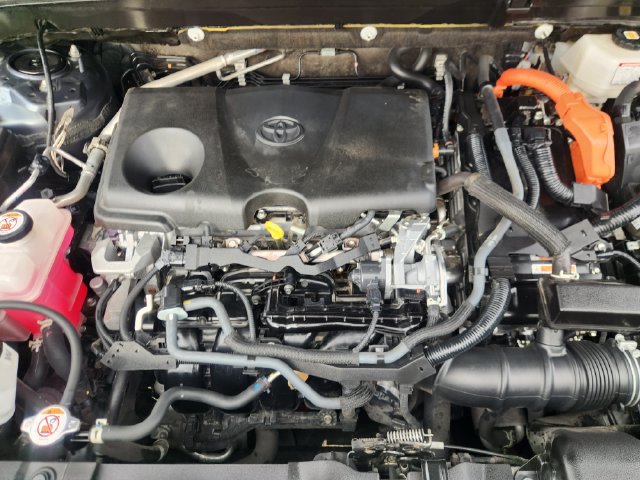 Certified 2022 Toyota Venza LE AWD/4WD image 32