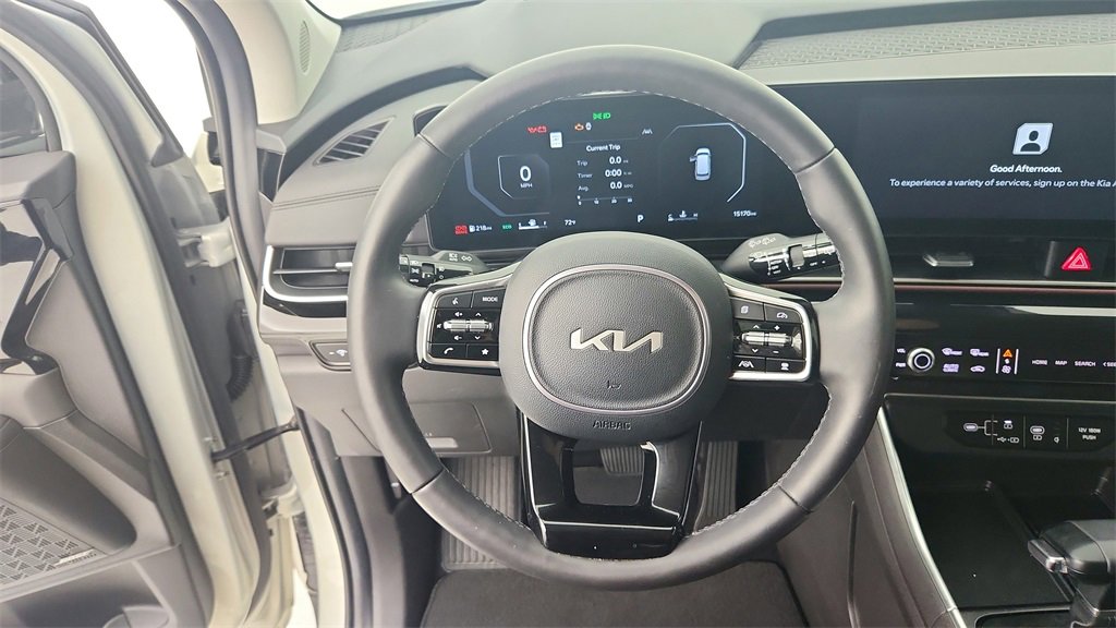 Used 2025 Kia Carnival SX Prestige image 20