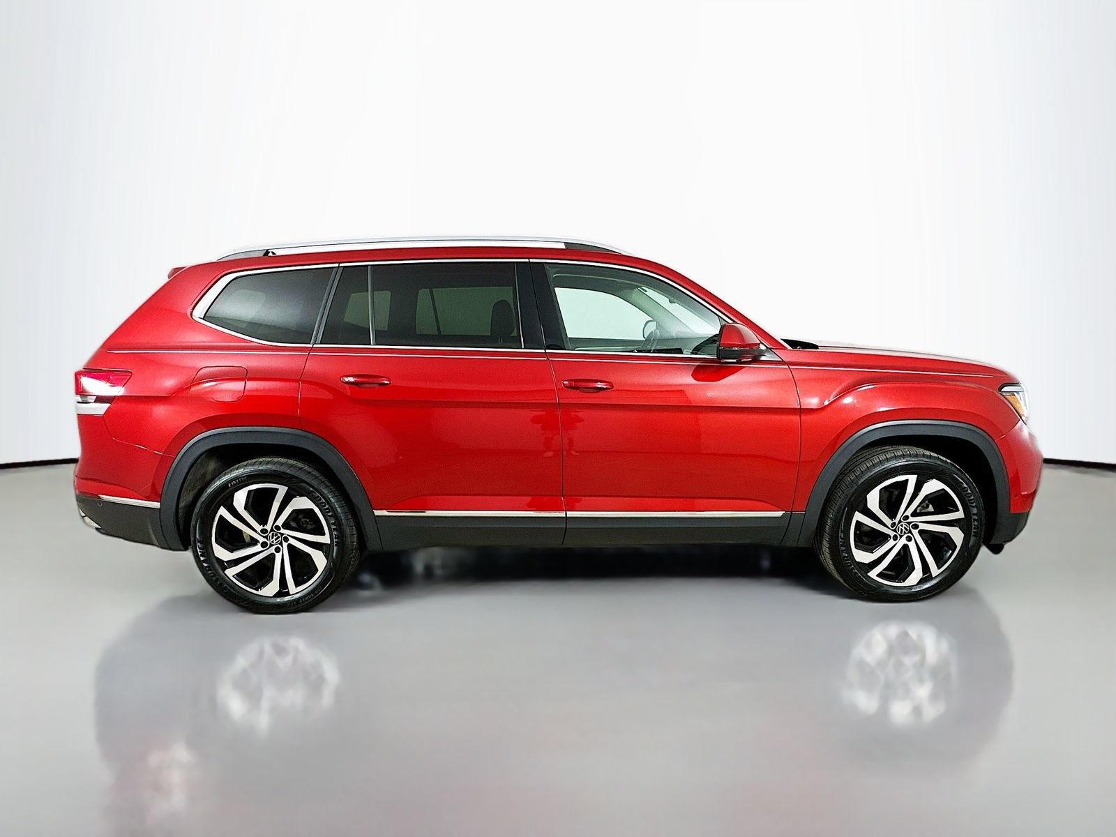 Used 2021 Volkswagen Atlas SEL Premium AWD/4WD image 4