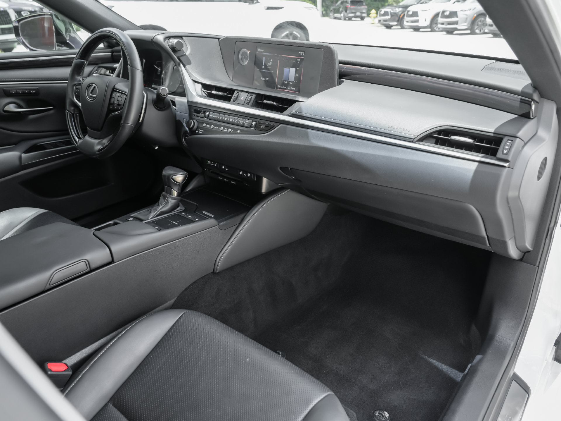 Used 2020 Lexus ES 300h w/ Premium Package FWD image 41