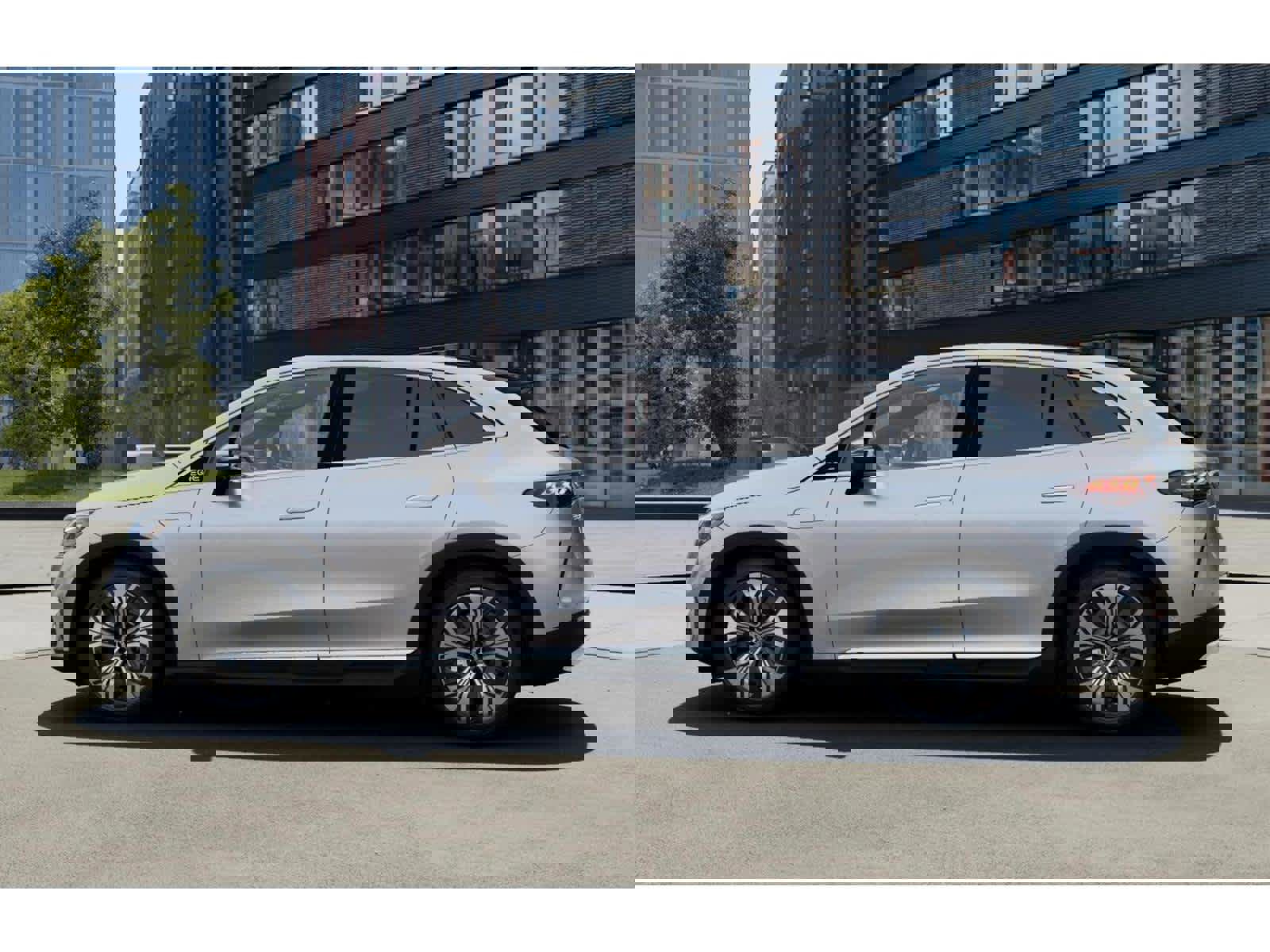 New 2026 Mercedes-Benz EQE 320+ SUV image 32