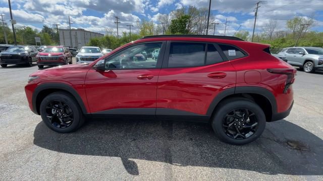 New 2026 Chevrolet Trax LT w/ Driver Confidence Package FWD image 7