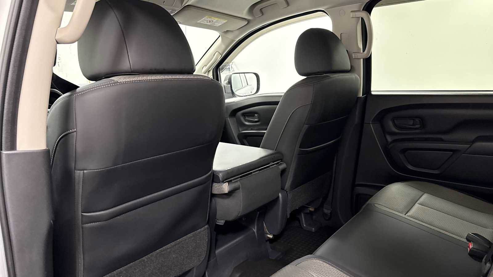 Used 2019 Nissan Titan S w/ S Utility Package image 24